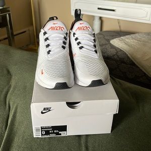 Ladies Nike Airmax, 270, size 9